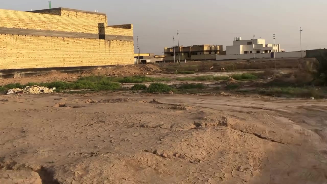 فرصة استثمارية لا تعوض - موقع متميز 🔥للبيع قطعة أرض سكنية خارج حدود البلديه )
في [ركيوه الجنوبيه 

/المالكية زراعي -مدفونه وجاهزه للبناء ]، موقع استراتيجي  

 -مقابيل ملعب عمار ]

المساحة: [: 450 م²]الواجهة: [: 22.5

متر]النزال: [ 20 متر]المميزات: [على شارع 8متر
الخدمات، منطقة هادئة، جاهزة للبناء متوفر مي كهرباء ]

.للاستفسار والتواصل: [***********📞]
موقع  ممتاز —-كل تفاصيل موجود على التصوير —-بيع مباشر ،👉🏻
