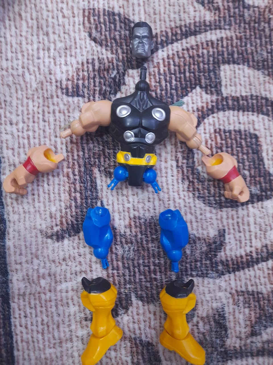 متوفر مجسمات تركيب مفصلي تكدر اتبدل القطع مع بعضهة البعض بسعر مناسب   
اي استفسار خاص وتدللون


**إذا كنت صاحب هذا الإعلان وتريد حذفه لأي سبب، رجاءا أرسل رسالة إلى الدعم الفني**