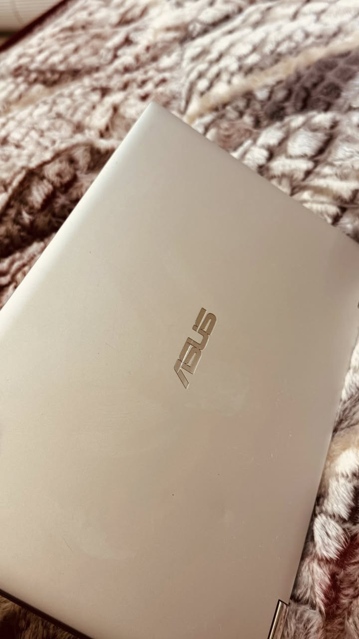 لابتوب asus لمس سريع
شحن تايب سي 
جهاز جدا نظيف ونحيف وخفيف 
معالج coe i3 رام 8 

مناسب للدراسه والتصفح 

سعره جدا مناسب مقارنتاً بمواصفاته ونضافته


**إذا كنت صاحب هذا الإعلان وتريد حذفه لأي سبب، رجاءا أرسل رسالة إلى الدعم الفني**