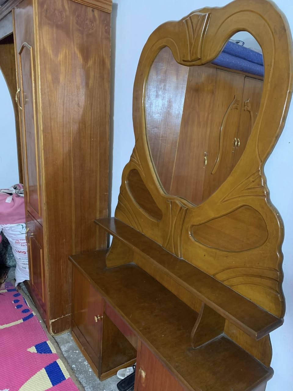 السلام عليكم غرفه لبيع سعر ٣٥٠ بغداد حي اور  *********** وتساب
