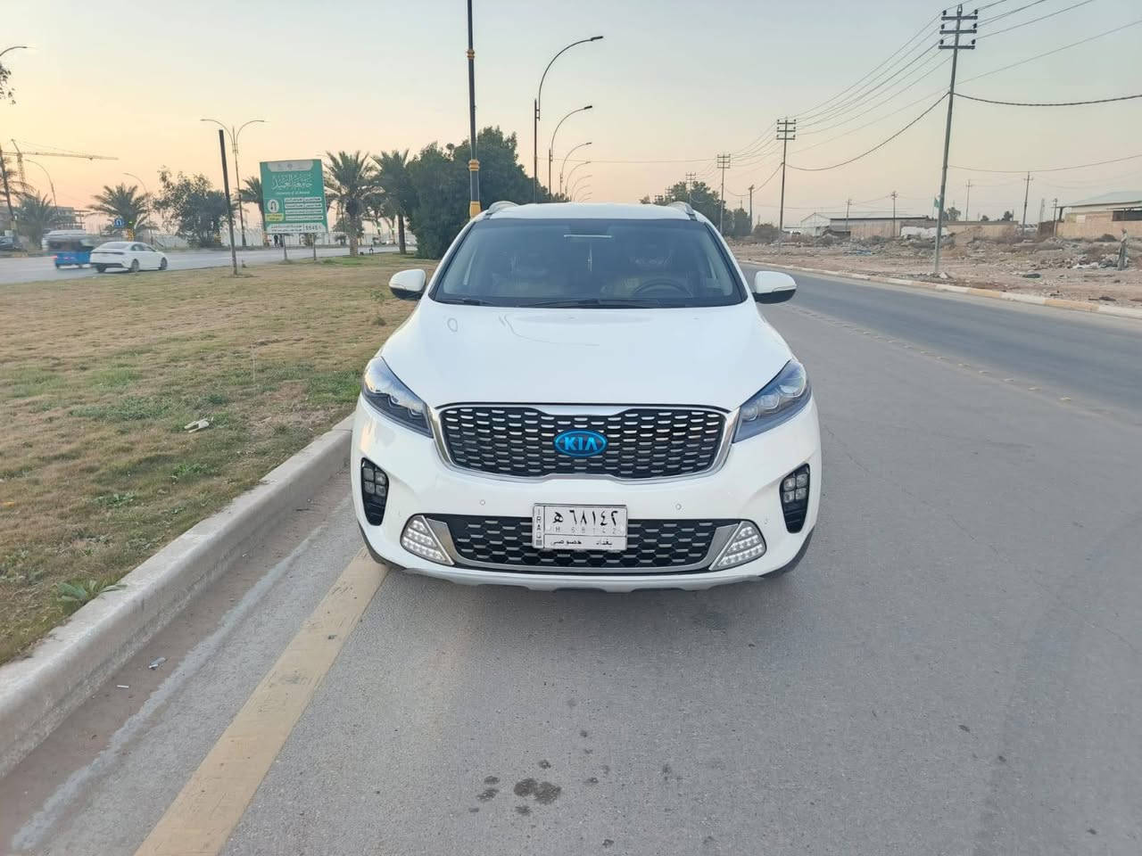 السلام عليكم سياره نوع سورنتو خليجي موديل 2020فول موصفات عده البنراما سياره سته اسلندر سبعه راكب 3قطع تبريد مري شفط جنطه كهربائي  كامره حساسات  شاشه كبيره كشنات جلد السياره كفاله عامه من ضربه وصبغ وتبديل السياره جديده ماشيه 55 كير مكينه حداديه تبريد كفاله عامه تخم تاير  اسبير مانزل العنون كربلاء السعر 253 رقم الهاتف ***********تحويل مباشر بسمي
