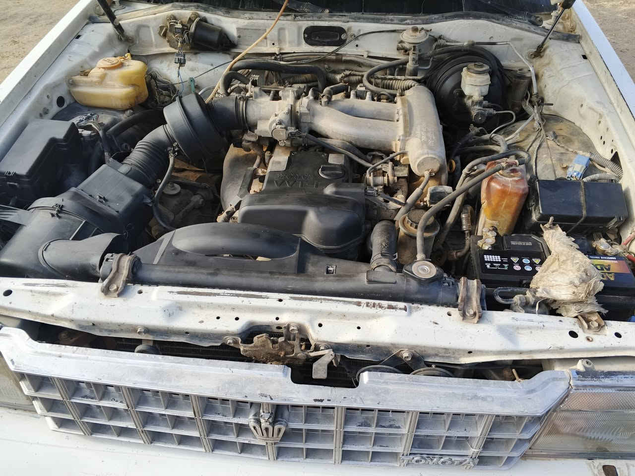 السلام عليكم
سوبر كير محرك vvt2500 شرط
بدون صبغ بدون معجون 
فقط الهلال الخلفي انا صلحته 
تواير 4 جدد
صدر جديد 
كهربائيات كله شغاله
باتري جديد شديته
رقم صلاح الدين الماني 
السعر 36 وبيها مجال قليل
ابيع فقط(نقد) بدون مراوس 
***********//***********
