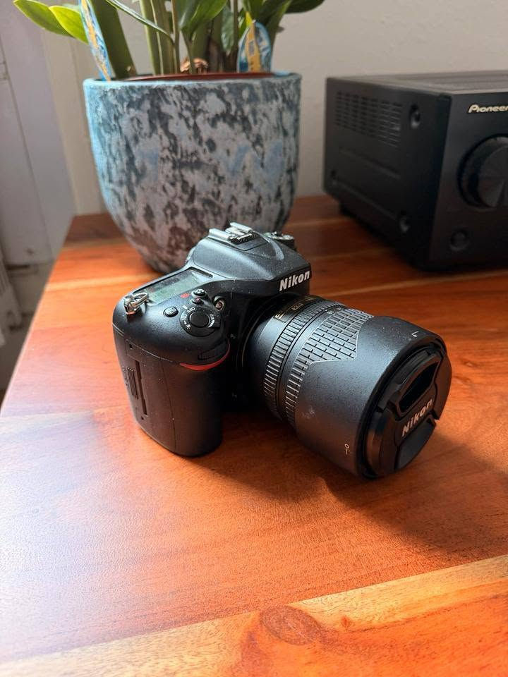 نيكون D7100  مع كافة ملحقاتها 
نظيفه جدا استخدام شخصي 
سعر 580 الف


**إذا كنت صاحب هذا الإعلان وتريد حذفه لأي سبب، رجاءا أرسل رسالة إلى الدعم الفني**