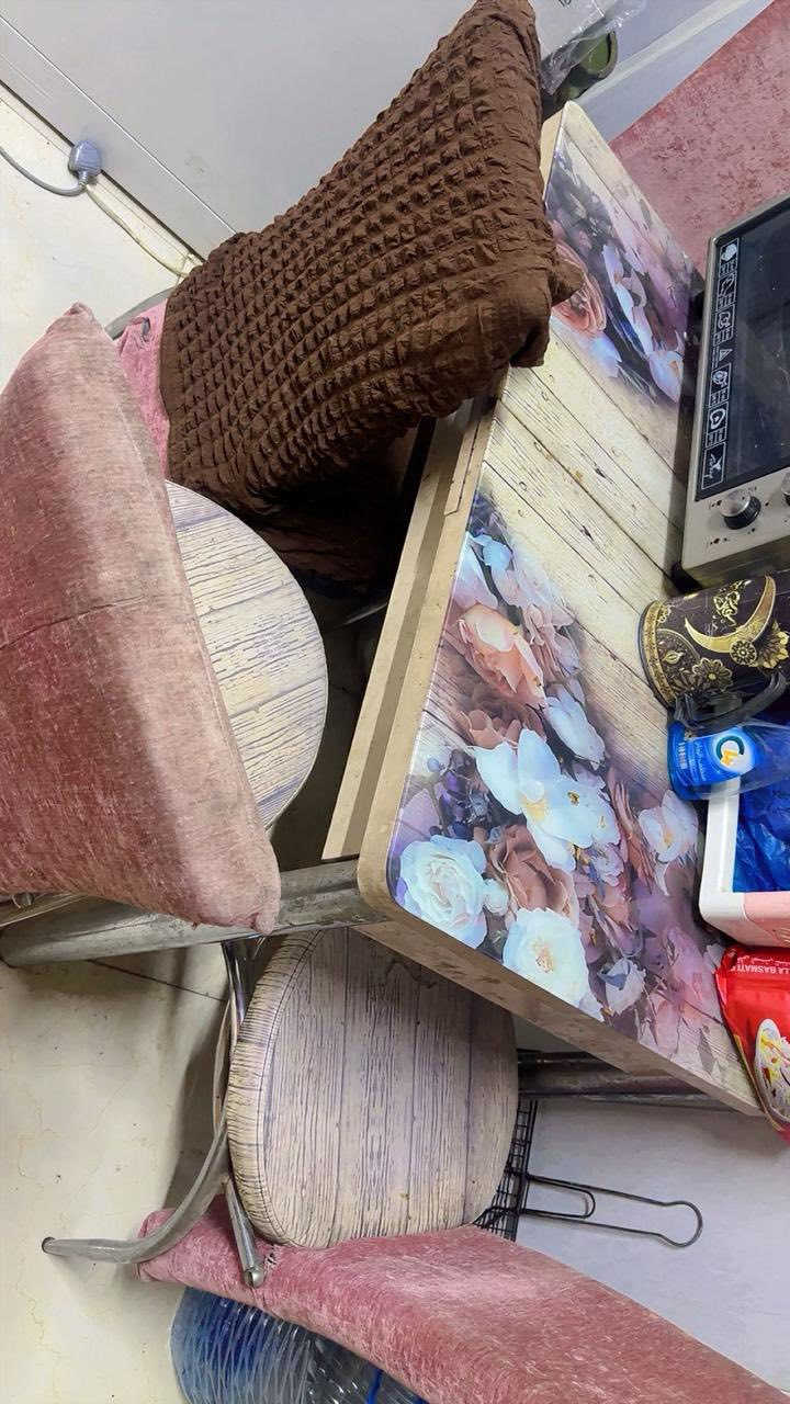 ميز معه خمس كراسي للبيع مكاني زبير 50 وبي مجال


**إذا كنت صاحب هذا الإعلان وتريد حذفه لأي سبب، رجاءا أرسل رسالة إلى الدعم الفني**