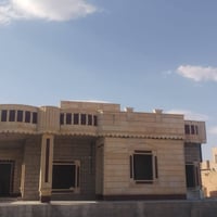 كادر حجر حلان كرسته وعمل كافه انواع الواجهات ولكوبنات بسعر مناسب 07819...