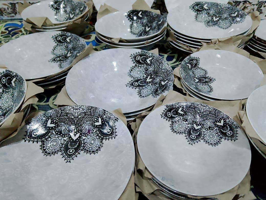 الف رحمه على روح امه وابو الي يعلقلي مصدر رزقي الوحيد 

سيت فرفوري 
 العدد50قطعه  مكوناته
12ماعون تمن
12ماعون حلاوة
 12 كاسه مركة 
 12 ماعون  طرشي 
 2  بلم 
  توصيل مجاني جميع المحافظات 
 للحجز خاص او ع واتس اب *********** سامراء, صلاح الدين
