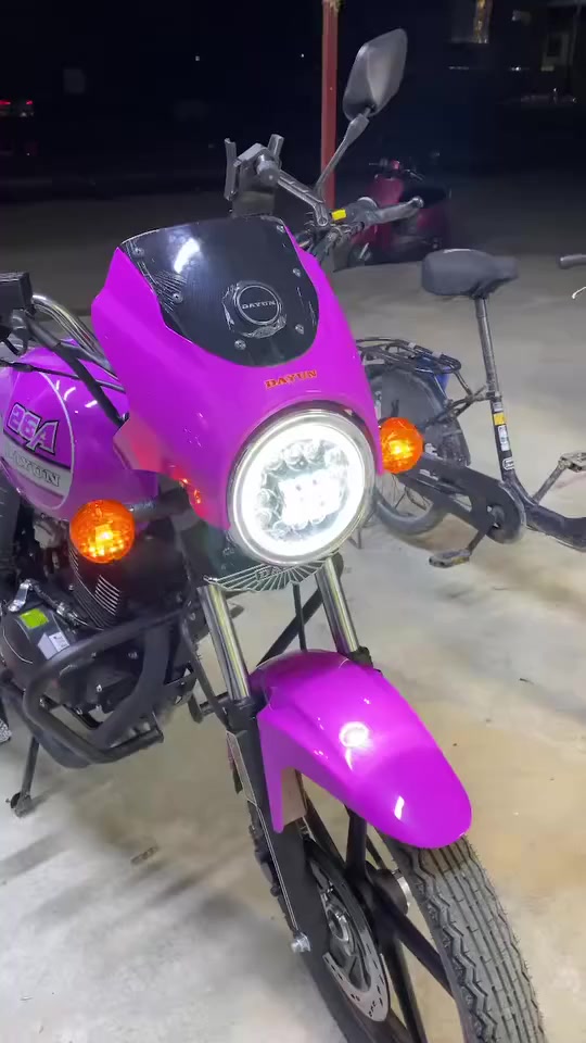 السلام عليكم للبيع دايوان موديل 2023 أوراق سكنر صار شهر من طلعتها من المعرض ضميتها وقبل أيام طلعتها للاستفسار خاص او *********** و ***********
