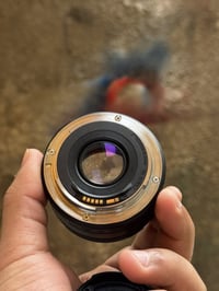 عدسه كانون 50 mm نضيفه للبيع مكاني بغداد الحرية 07826138263