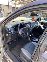 سنتافية مديل 2015 امريكي  ضربتة جهه السايق سيارة 1/1 فول الفول  مكان س...