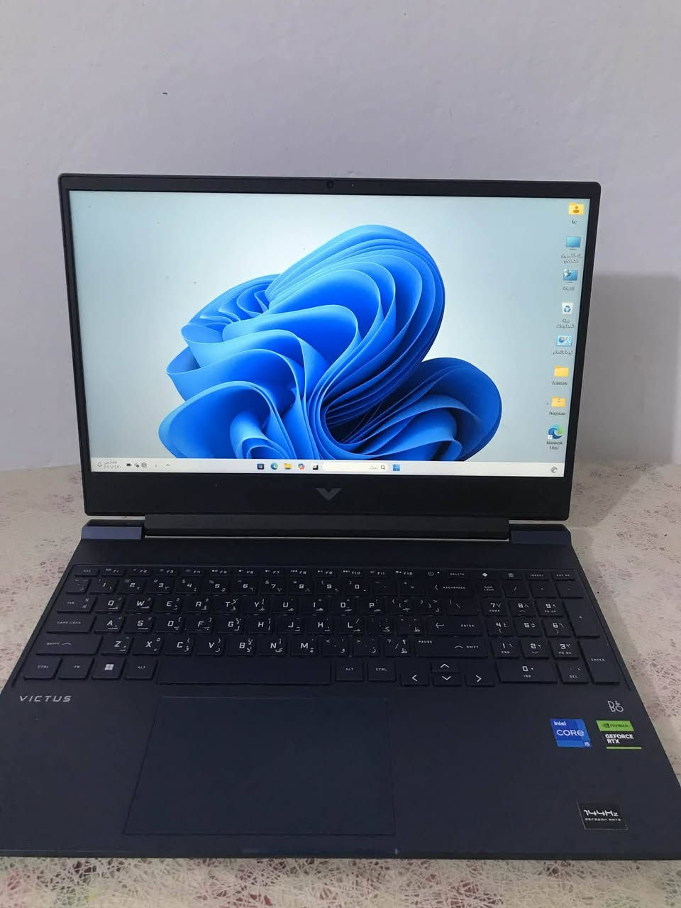 HP Victus 15
Intel Core i5-13420H
الذاكرة (RAM): سعة 8GB من نوع DDR4 (بتردد 3200MHz).
​التخزين: 512GB SSD من نوع NVMe Gen4 فائق السرعة
​كرت الشاشة: NVIDIA GeForce RTX 2050 بسعة 4 جيجابايت (GDDR6).
​ملاحظة: هذا الكرت يدعم تقنية DLSS و Ray Tracing، مما يساعدك على تشغيل الألعاب الحديثة بإطارات (FPS) مستقرة على إعدادات متوسطة.

***********‪ رقم
