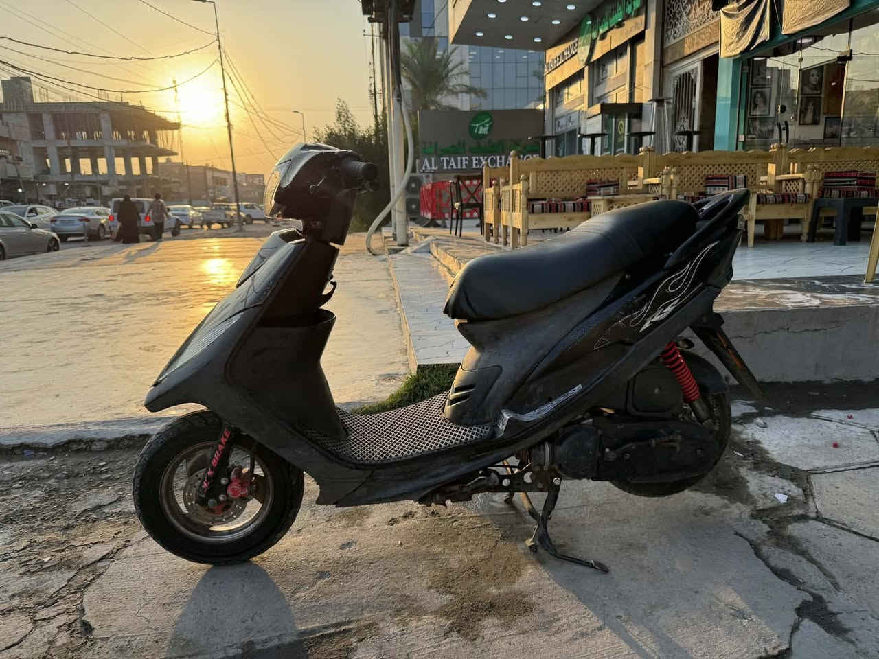 ماكس عدله 2007 للبيع دراجه مكفوله من الفتح مكفوله من النضوح والتبخير دراجه خير من الله ناشفه ملحه مثل مموضح بالصور كفرات بلادي دواخل ملح بلادي سلف بلادي صدر بلادي دبل خلفي بلادي كهربائيات كله شغاله اشاير سطبلايت خلفي بكلايت امامي شغال وكله بلادي دراجه نكره سلف مابيه اي نقص صالنصه بلادي كلشي عالحاله البلاد 
ملاحضه : بيه كلج امامي رياضي مال رمبه مال تايوان وابو المصلحه يعرف سعره بيش ويعرفه 
مكان الدراجه بغداد العامريه السعر خاص *********** للاتصال واتساب متوفر
