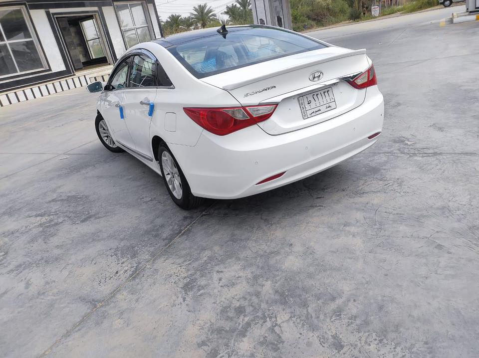 السلام عليكم 
سوناتا خليجي 2011
فول مواصفات 1/1
محرك 2400  
سيارة جاهزة من كلشي
صدر جديد
بيها 4 قطع كلير فقط الجاملغات الخلفيه و ابواب 2

العنوان واسط الصويرة

مكلف بالنشر 
هذا رقم صاحبها/ ‭0781 520 0860‬ 
او التواصل واتساب
