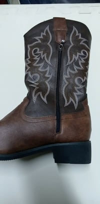 أحذية طويلة • نسائية • رجالية