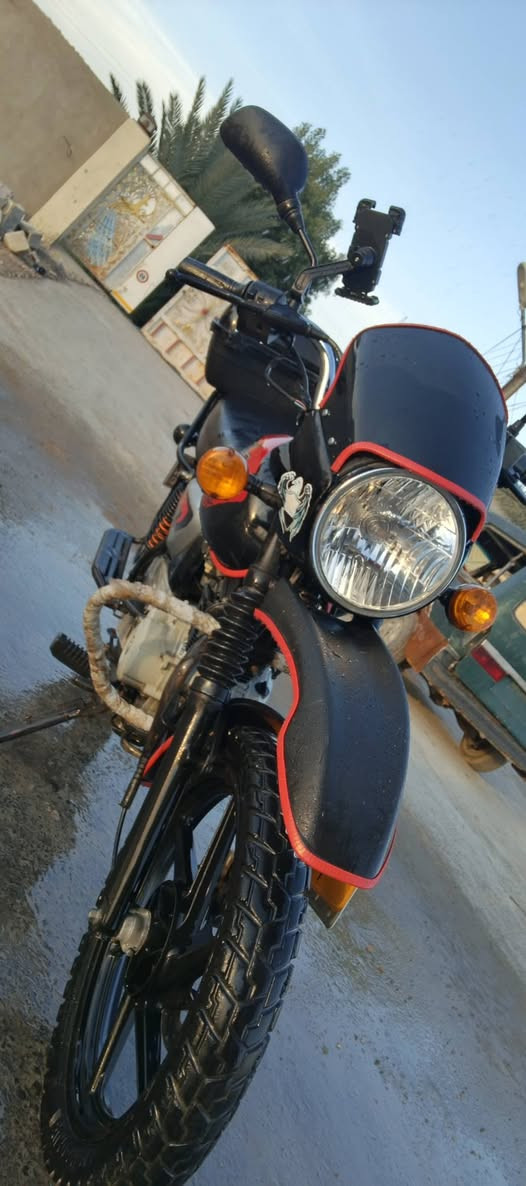 اعيد نشر بسبب الوعود الكاذبه بيع مستعجل بوكسر مرقم نكليزي لوحة وسنوية  دراجة جبلي موديل 20 طالعة بل 22 مال بيت للبيع بمليون800 وبيهة مجال 
***********
