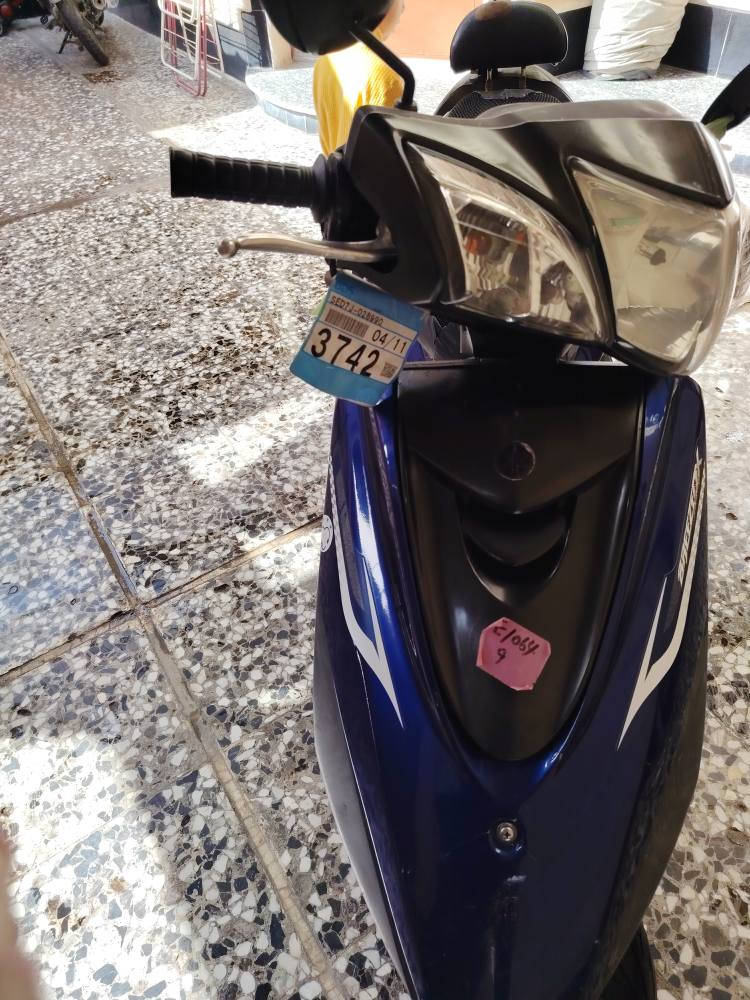 سلام عليكم دراجه بريز ببغاء  رمبه  اجدد بريز زيرو ماشيه أربعة الاف حقيقي   لون حبري مكينه بلباكيت كهربائات كله شغاله فول احله من الصور ليلخذه كون جناي مو بياع شراي مكاني بغداد الأمين  السعر 1300بيه مجال قليل  *********** بغداد, العراق
