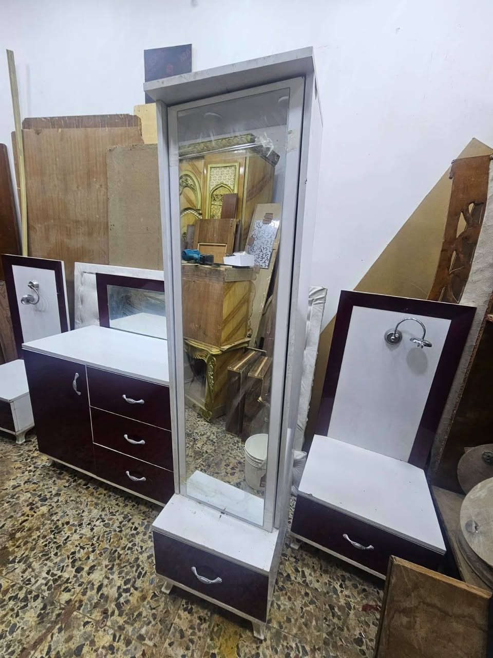 غرفة تركيا ست قطع سعره 350 نظيفة ومابية اي ضرر الالف مكاني بغداد الشعب شارع صحه ديوان يم مستوصف جمعيات لاتصال واتساب فقط ***********
