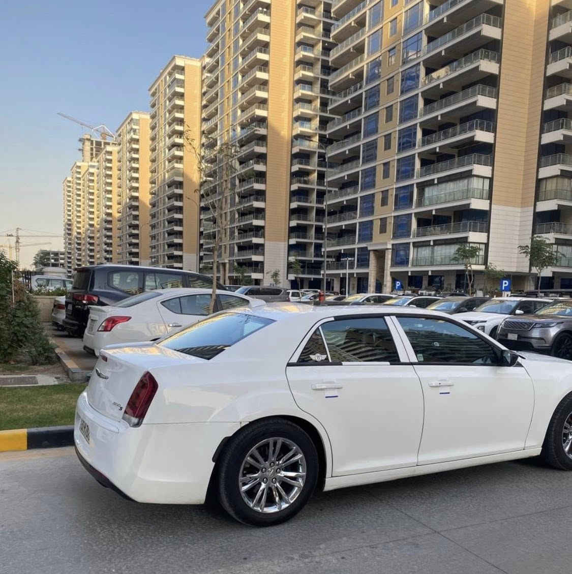 ‏سلام عليكم 
أوباما 
موديل 2020
S300
3600 V6 تو ويل
بيها مكانات صبغ مع تبديل كرقچين قماره اني ابيع صبغ عام سياره جاهزه وما بيها نقص 
بجم كبس بدون داوخل لغد شاصي كير مكينه حداديه كله بشرط تخم تاير ويل كب مكسيكي كير ماوس بنوراما شفتات دمام شاشه جبيره جلد ادامه كامله من كل النواحي السياره باسمي تحويل مباشر 
بغداد الكريعات 
***********
***********
السعر 188 بيها مجال ان شاء الله
