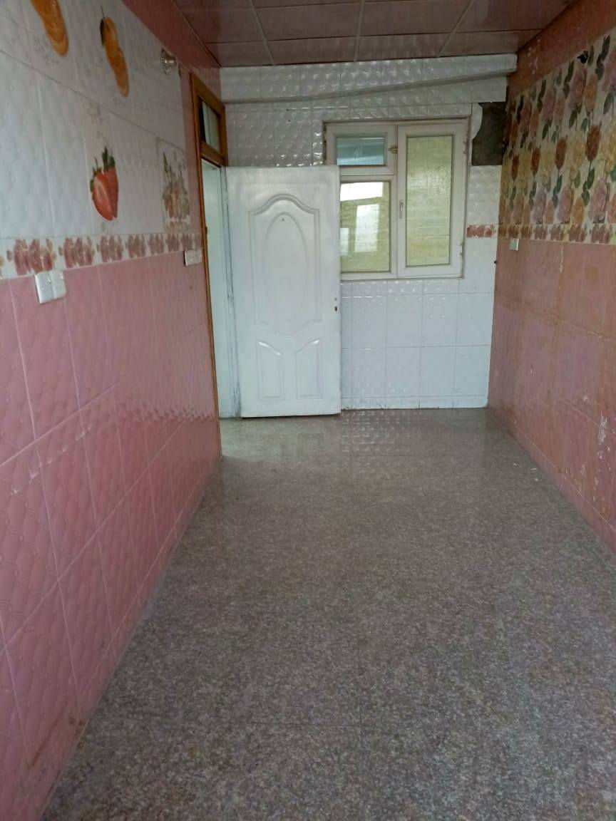 سلام عليكم شقه للايجار المساحه 120 متر العنوان كربلاء الجمعيه السعديه مقابل مجمع الدباغ للاستفسار ***********
