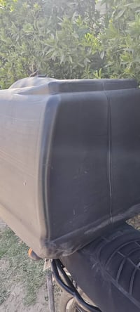 صندوق بلاستيك للبيع نضيف كلشي ما بيه كامل ملحقات سعرة 20 مكاني بغداد  ...