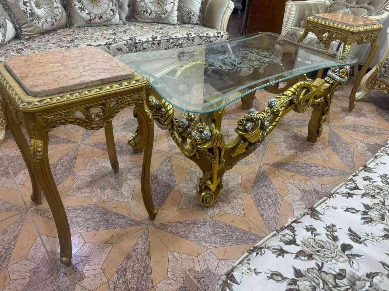 سيت طبلات زان مصري ٣وقطع نضيف جدا خالي من اي عيب السعر200 الف *********** بغداد, العراق
