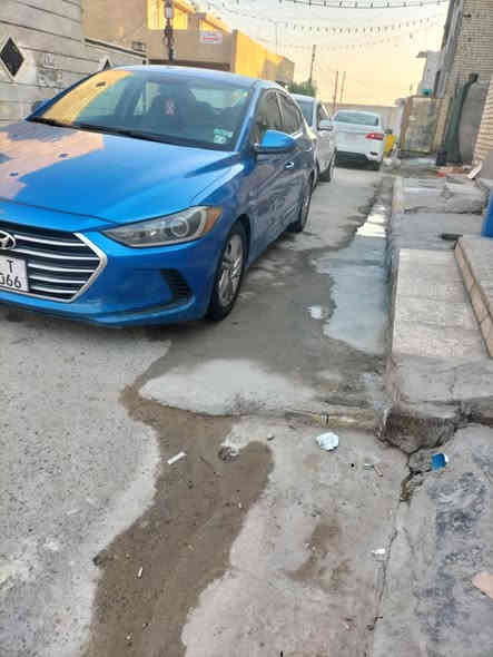 السلام عليكم النترا 2017ليبل واحد قطعتين صبغ جوملغ خلفي وصندوك بجم كبس مال شركة نص فول ماشية 127محرك كير مكفول وبيها طخة باب السايق باقية علئ طختها السعر 120 وبيها مجال مكان السيارة ديالئ بعقوبة ***********
