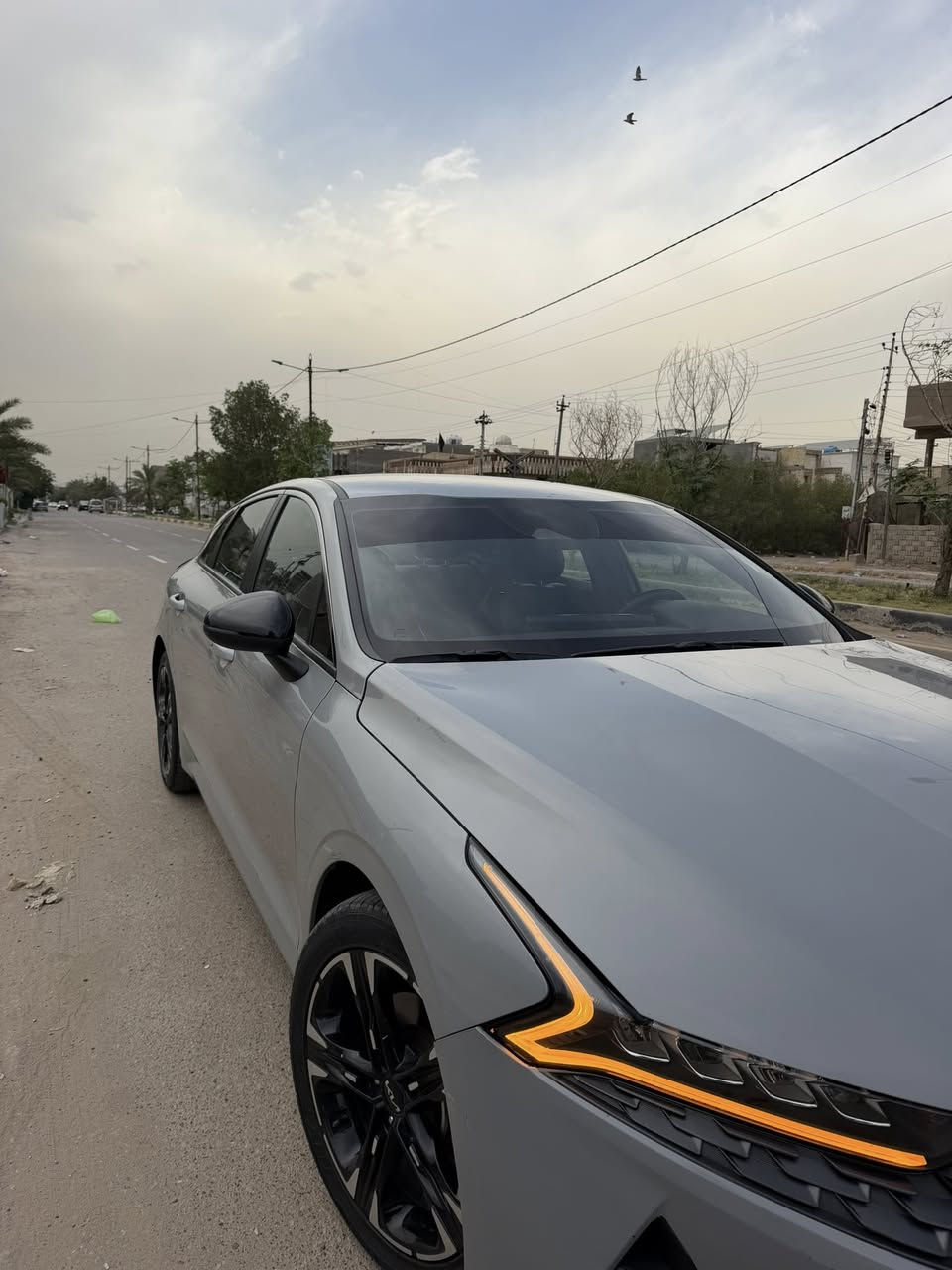 السلام عليكم 
موديل K5 2022 جيتي لاين
سياره ماشيه 49 الف كيلو مو ميل
مواصفات جيتي لاين معروفه فول ماعدى بانوراما
محرك 1600 تيربو
لون سمنتي مميز
حادث سياره صندوق فقط + بارد بل بنيد 
ايرباك سياره سليم وصبغ قطعه واحده فقط
رقم اربيل بـ اسمي تحويل ثانيوم
السعر:169$ وبيه مجال جداً بسيط
مكان سياره بغداد البنوك
***********
