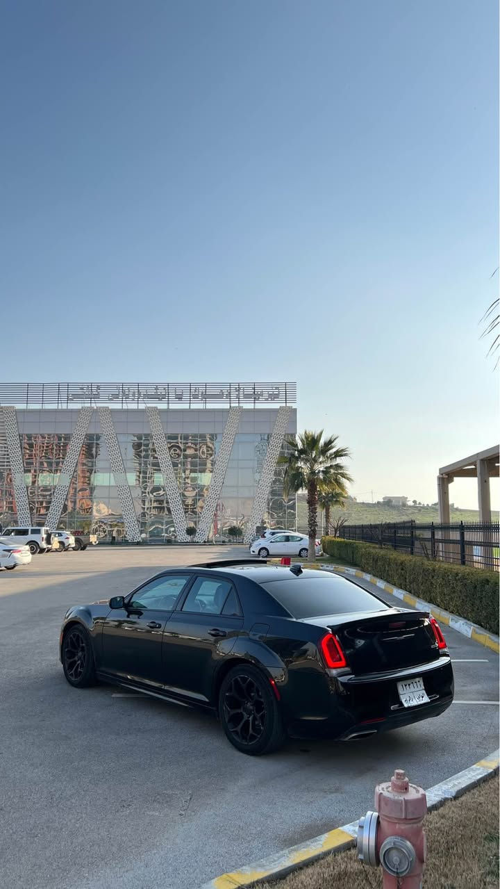 اول شي عليها غرامات تقريبا 17 ورقه انزل من سعر السيارة🔥💣
كرايسلر C300 فول مواصفات S موديل 2018✅
حادث السيارة 1 جملغ امامي بدون دواخل و ارباكات⚠️
مكان السيارة دهوك فقط للبيع ماشية 110 الف فقط🌍
مكفولة من (كير/محرك/تبريد/كهربائيات) وضع الشركه💯
سيارة باسمي وكالة او تحويل نفس اليوم انشاءلله سهلة🙏
برغي ممفتوح هيكل السيارة كلها بدون نقص و جاهزة👌🏻
سيارة وارد امريكي داخلة كلين بالعراق صار الحادث🥇

سعر السيارة 245$ ورقه ارامات تنزل من السعر يعني تقريبا يصير 228$ تريد نتعامل معاملة واتساب مفتوح💐
*********** دهوك, العراق
