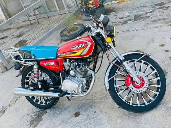 سلام عليكم ،
دراجه سيفان سونك للبيع .
المواصفات ،
1- دشبول لمس 
2- موديل 2024 شهر 9 يعني صارلها اقل السنه بالشارع
3- الشكل الحديث 
4- محرك 200cc
5- كهربائيات كلها شغاله 
6- الدرجه مكفوله كفاله عامه 
7- الون احمر 
8-رقم الهاتف بوتساب
9-📞📞***********
اوراق كاملة السعر 900 وبي مجال
