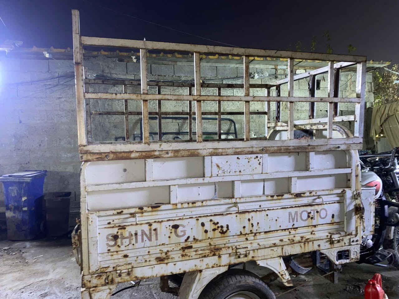 السلام عليكم ستوتة2021 شوفة عينك محرك ما مفتوح وكلجات يشكن الكاعه الستوته مرقم السعر1500 وبيه مجال رقمي*********** مكاني بغداد البياع  الموشراي لا يتواصل
