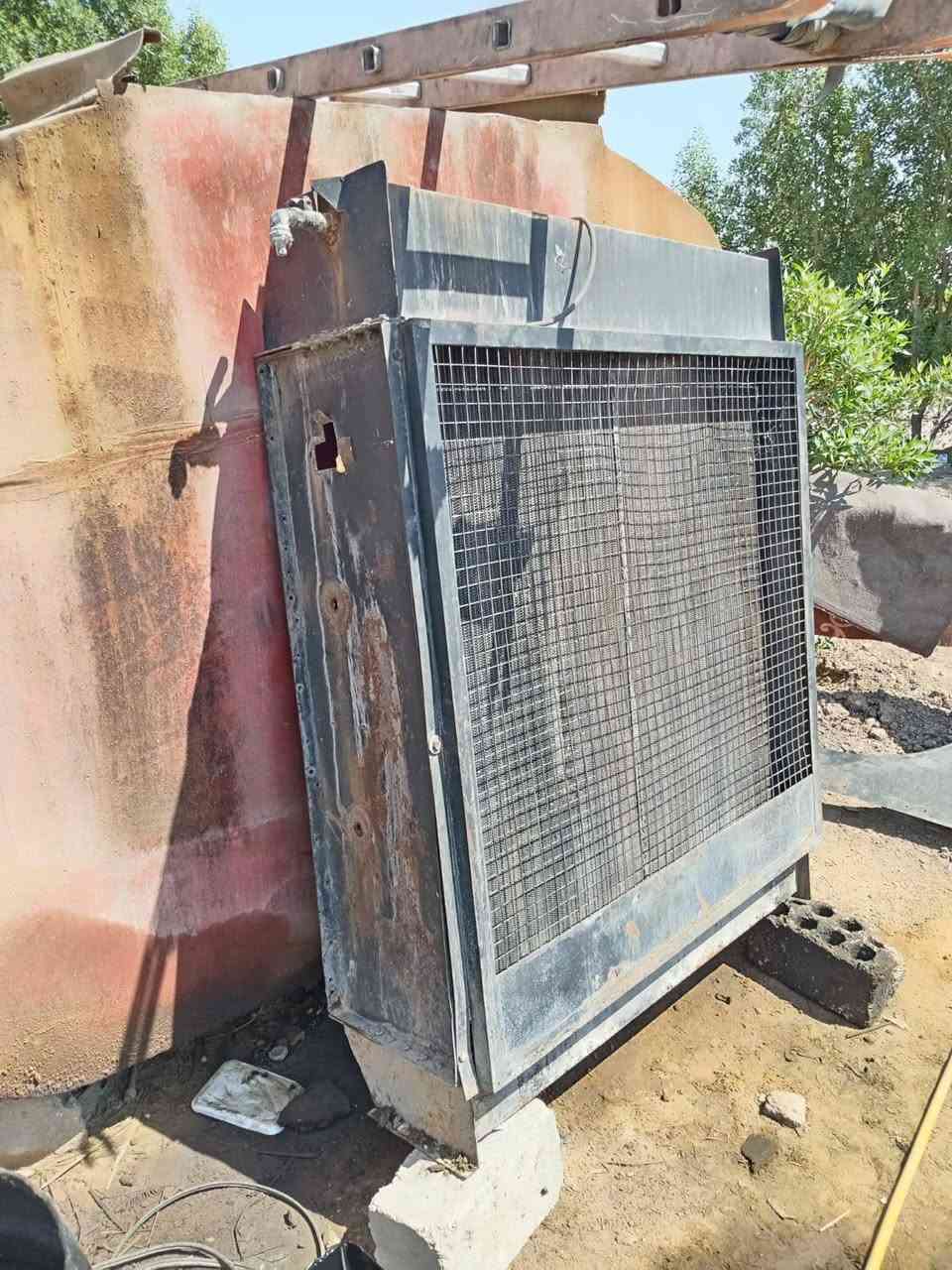 السلام عليكم
راديتر للبيع سعرها ب 300 
مكاني كربلاء طوريج ***********
