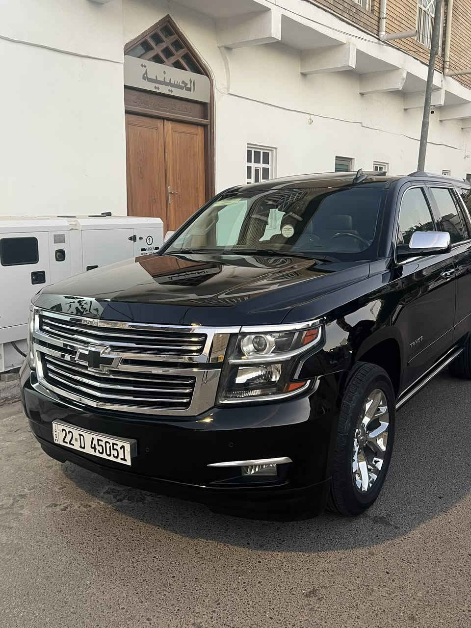 السلام عليكم شفرليت تاهو موديل 2015
فول موصفات LTZ واحد ع واحد 
كفاله عامه ضربه وصبغ وتبديل 
رقم أربيل الجديد 
محرك 5300 شرط ما مفتوح 
العنوان البصره 
السعر 355
رقم الموبايل ***********
