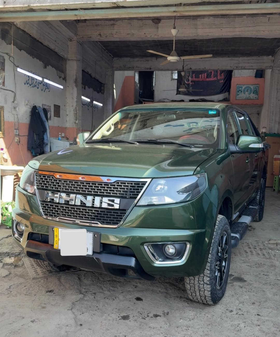 السلام عليكم بيك اب هونكهاي N1s صيني للبيع
محرك وكير متسوبيشي من الشركة 
رقم بغداد 
كير عادي 
محرك 2400 
ماشية 22 الف 
نظيفة جداً السيارة نظام تعليق 
*********** متواجد واتساب فقط
