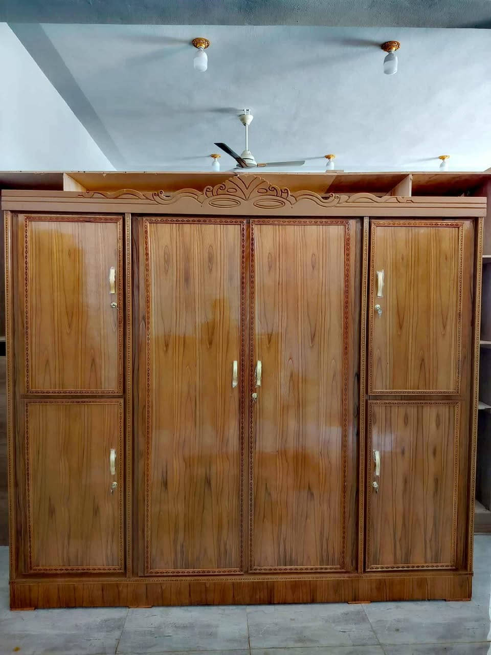 #يوجد #كناتير #فصال #جديد #ومستعمل #خشب #عراقي لل #استفسار #اتصال #على #الرقم او #مراسه #خاص***********
