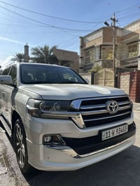 للبيع   لاندكروز 2019السياره زاز   كراند تورنك  فول مواصفات1/1  سياره ...