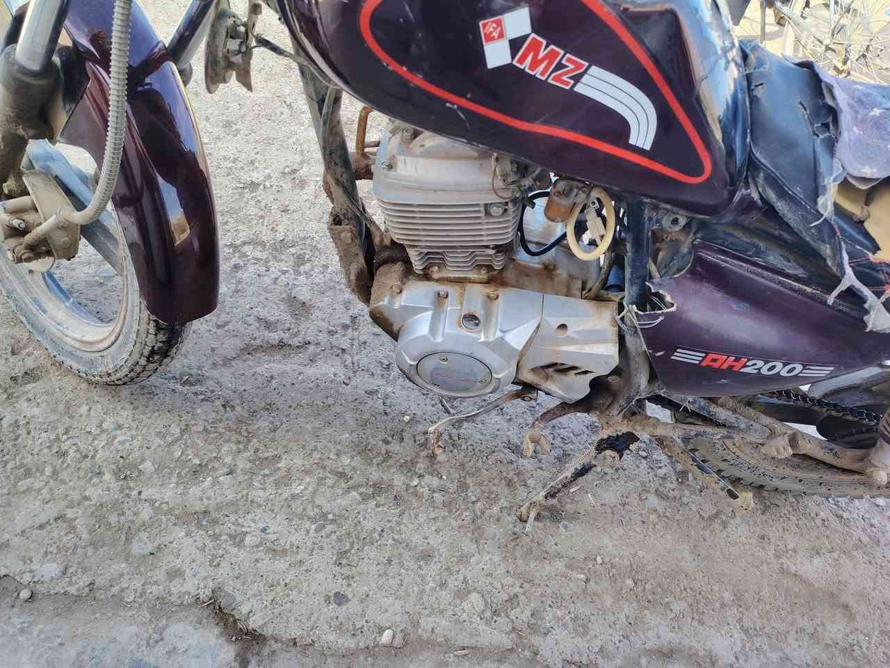 امزت ناصي للبيع موديل 15 محرك 150 السعر 350 بي مجال قليل للستفسار أتصل عل الرقم ***********
