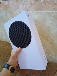 اكس بوكس سيريس اس • نضيف كلش استعمال قليل • يده اصلية