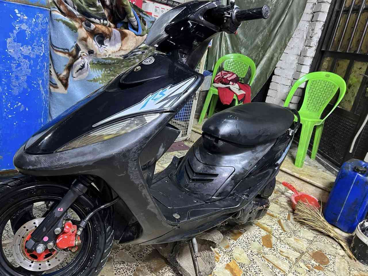 السلام عليكم شباب دراجه ماكس عدله للبيع كهربائيات كله شغاله دراجه بلاديه 49  السعر 650 التواصل على هاذ الرقم ***********
