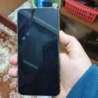 11برو ماكس ذاكرة 256  مبدل فقط بطارية الباقي مكفول تليفون كلش نصيف مكا...