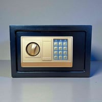 قاصة وسط • هيكل معدني • قفل ١-٨ أرقام