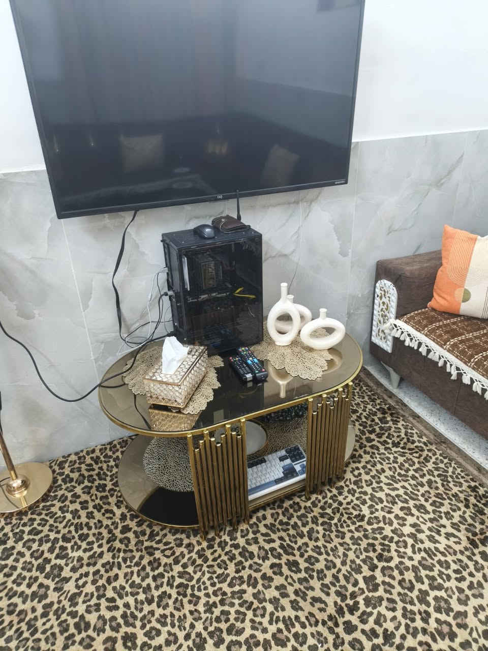 السلام عليكم اغراض مستعلمه لفتره
الكاونترب175وبي مجال
الطباخ ب130وبي مجال 
الطبلات ميز وسطي و3 طبلات ب120وبيهن مجال
كلشي مبيهن تجون تفحصوهن وتشوفوهن امانه الله 
عنواني بغداد الاسكان 
***********
