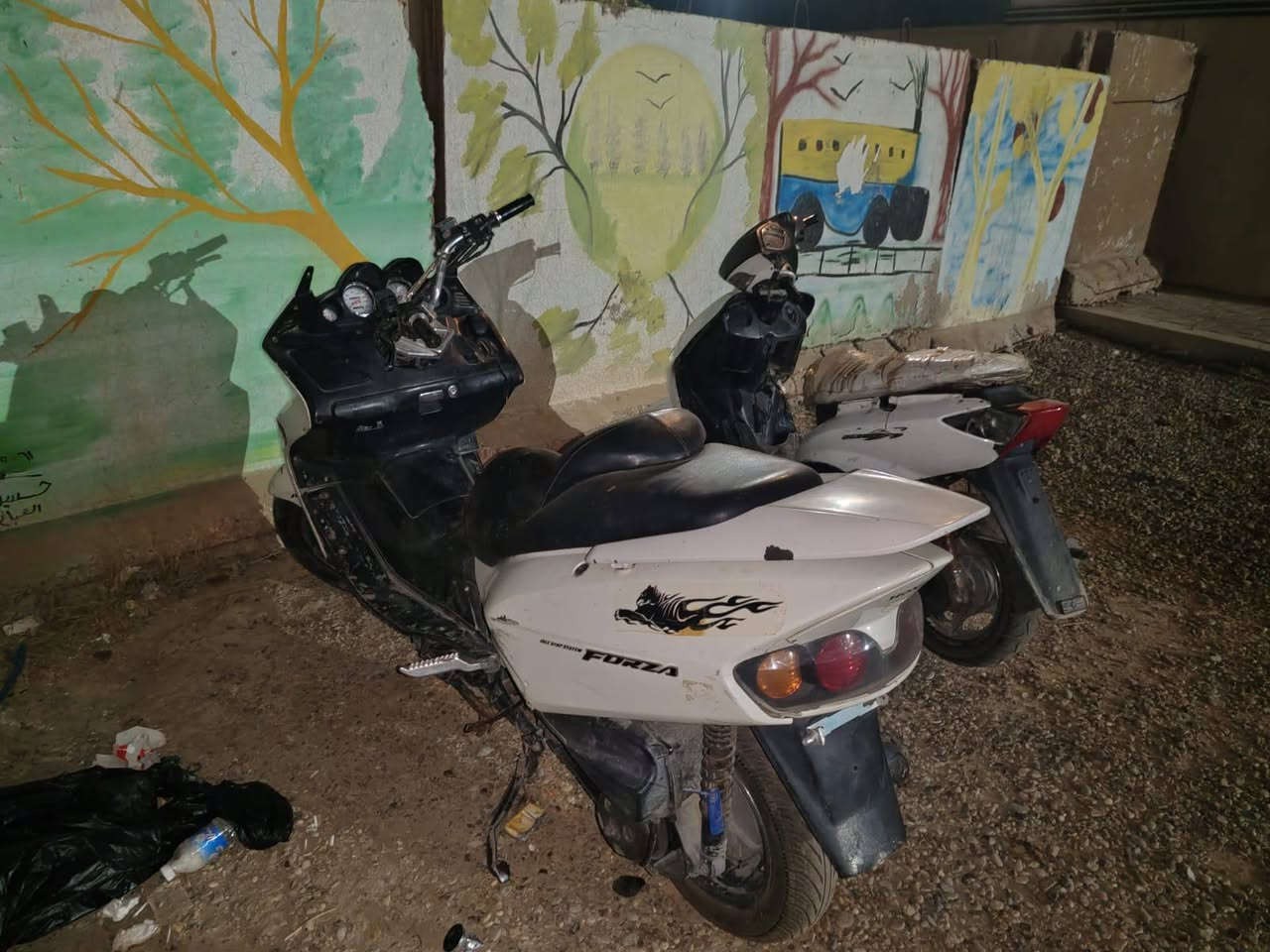 سلام عليكم فورزه صفر 6 للبيع كوم حديد طافيه شنو السبب ماعرف تدير سلف بس متشتغل بيها ورقة منفيس كوم حديد السعر 350 وبي مجال العنوان بغداد الجديدة ***********
