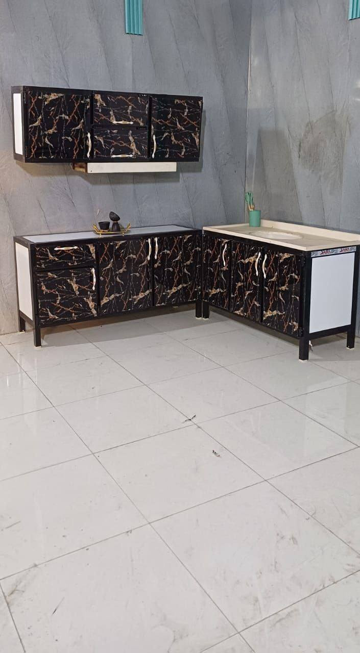 كاونتر قياس متر ونص ملحق متر ونص سنك متر عشرين مرمر امللنيوم سعر 210 يوجد توصيل لجميع المحافظات العراق الحجز مراسله صفحه او وتساب ***********
