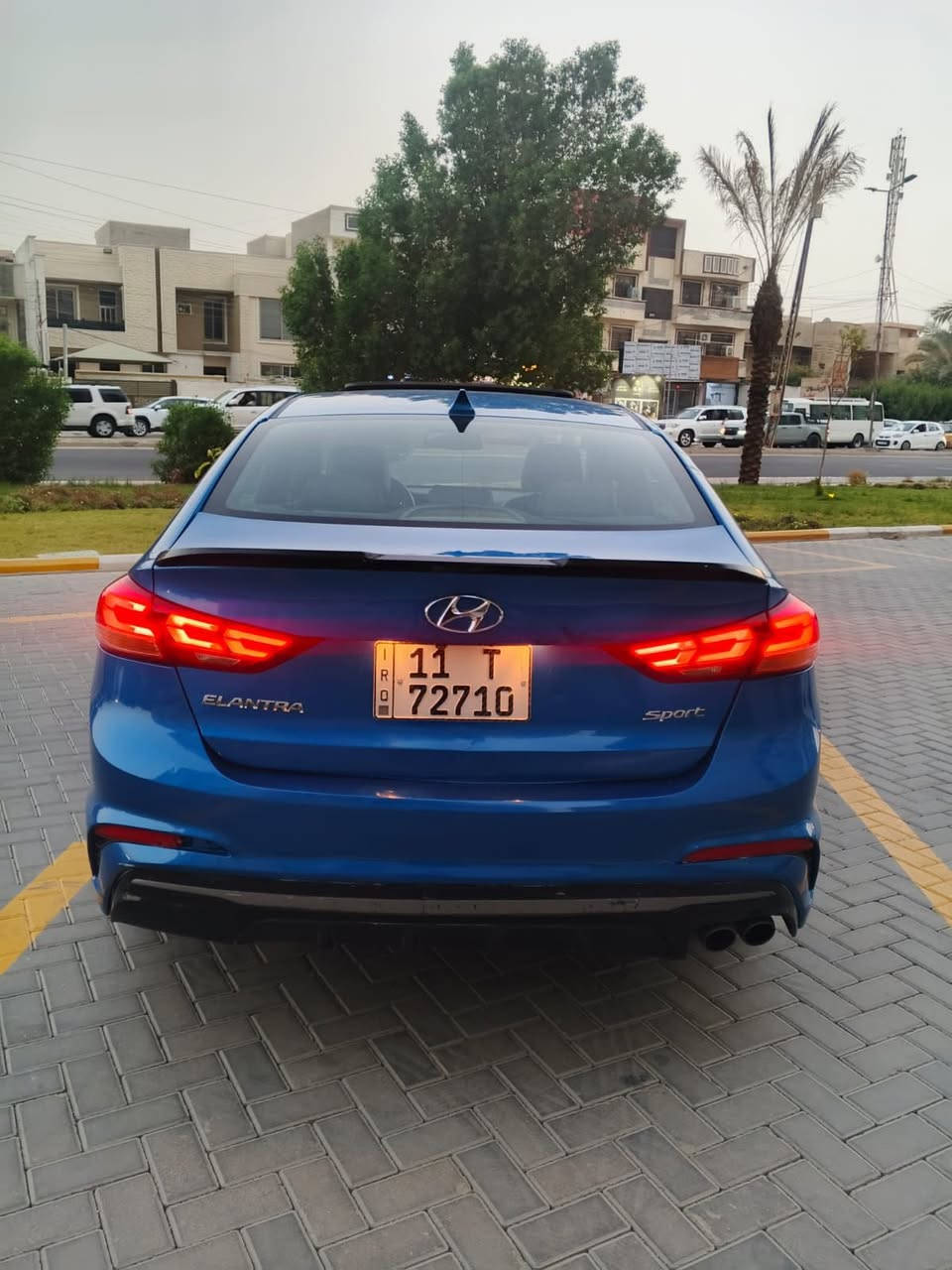 النترا امريكي  ٢٠١٧ رياضي 
محرك  1600 تيربوا ،  ماشية 85 الف 
السيارة مفوله مواصفات ليبل واحد 
رقم بغداد جديد
بيها خمس قطع صبغ 
السعر. ب 110 و بيها مجال ، العنوان بغداد البياع 
***********
