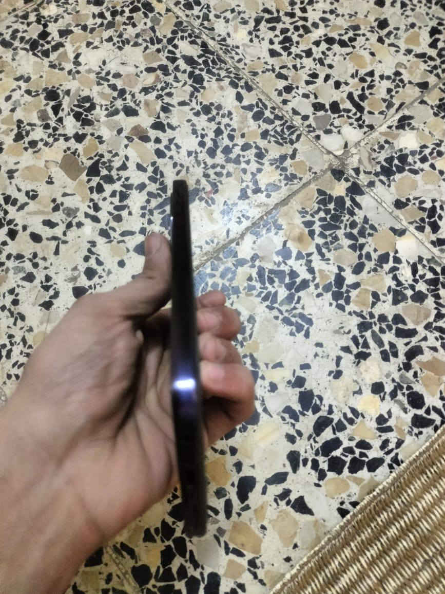 امراوس بجهاز بوكو 6xبرو او 7xبرو و انطيك فرق 
السلام عليكم تكنو بوفا 6 برو 5g ذاكرة 256 العشوائية 12+12 شاشة امولد 120 هيرتز بصمة مدمجة بالشاشة معالج دايمن ستي 6080 سماعات ستيريو مقاوم للماء والغبار كامرة خلفية بدقة 108 ميكا بكسل تدعم تصوير 4k الامامية 32 تدعم تصوير 4k بطارية بحجم 6000 ملي امبير  بدون ملحقات  نضافةالجهاز (95من ميه)


**إذا كنت صاحب هذا الإعلان وتريد حذفه لأي سبب، رجاءا أرسل رسالة إلى الدعم الفني**