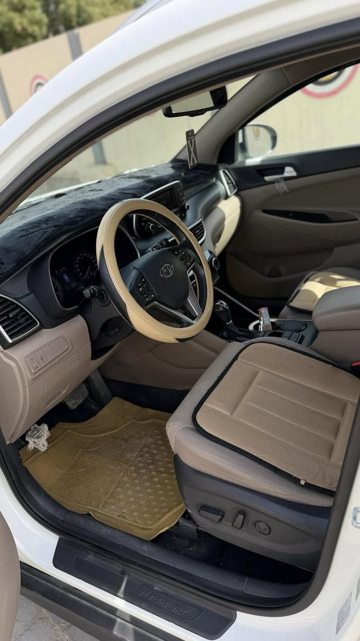 السلام عليكم للبيع او المراوس  
توكسان كوري 2019 كفاله عامة
بأسم شركة 
سونار مرفق
مكاني النجف الاشرف 
السعر 193وبيه مجال 
***********
