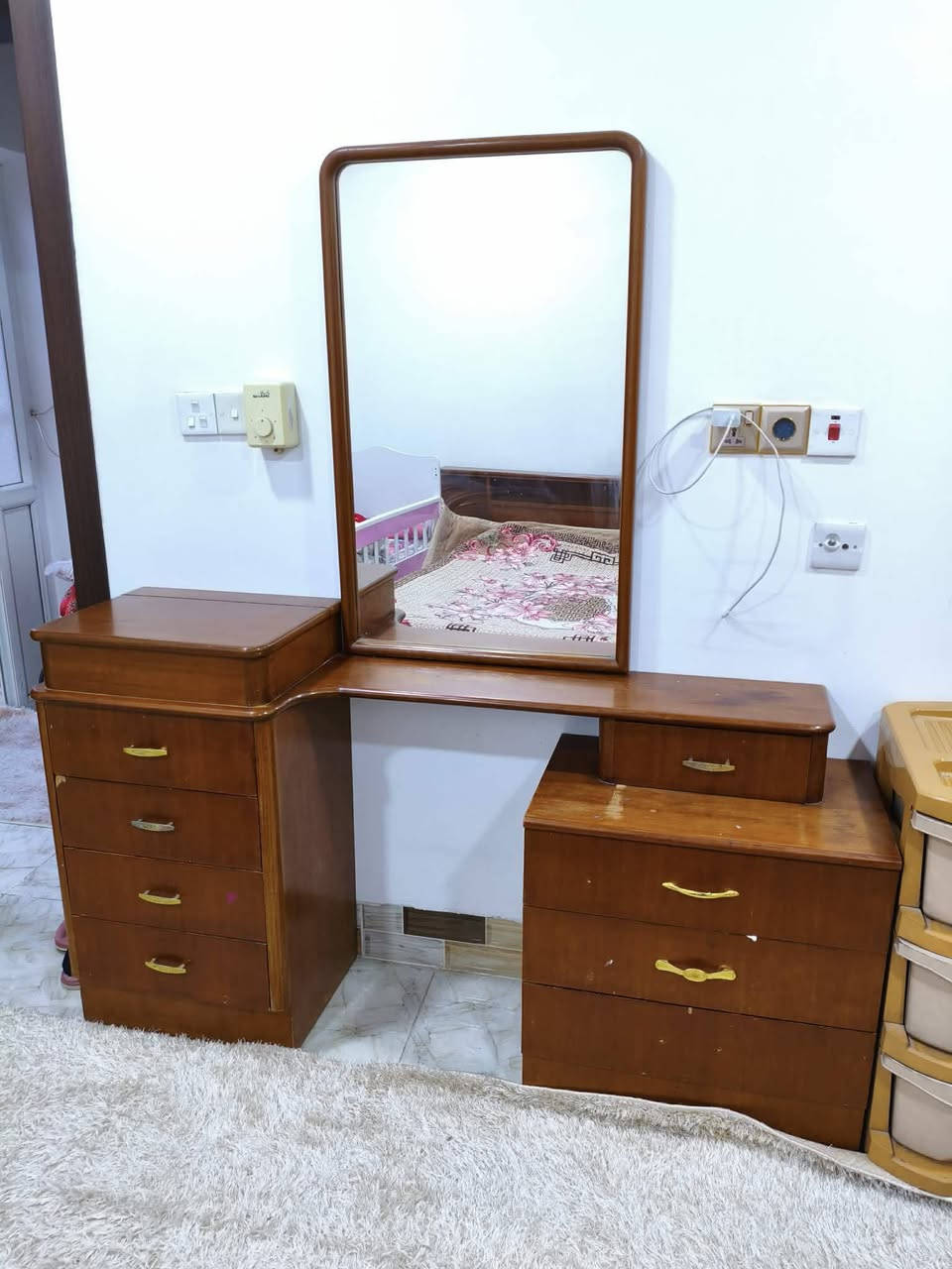 سلام عليكم 
طخم للبيع شرط اي عيب مابي لا كسر ولا فطر انطيك شرط 
سعر 350 بي مجال ***********
