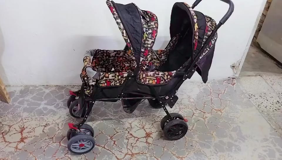 متاح عربانه مال اطفال ام نفرين بيهه نقص بس فرشه وحده مال الطفل الوره ومبينه بالفيديو نظيفه ومابيهه كسر السعر (45)  الف
مكاني بغداد الشعله  
***********
***********.   (واتساب)
