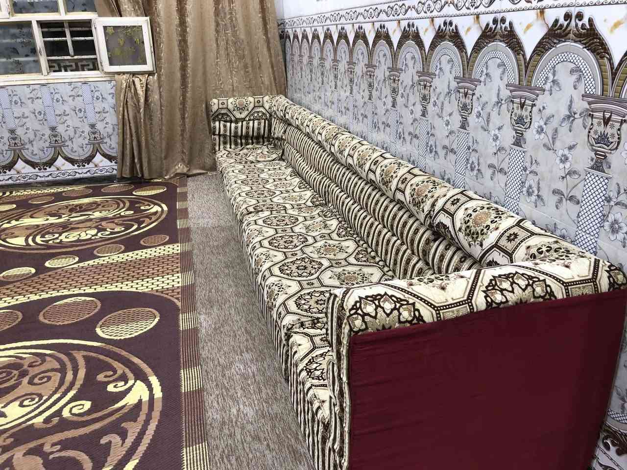 السلام عليكم 

ديوان استقبال للبيع عدد القطع 12 

عدد المخاد 6
العنون بغداد الشعله

‭ ***********‬للتواصل
