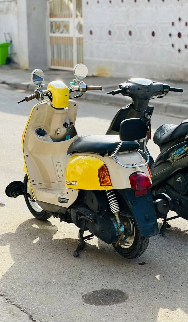 سلام عليكم بوليس البيع دراجة حلو ومرتبة نقصهة بس كابريتر تجاري شادلهة سعر 1100 مكان الشعلة الرقم (***********)
