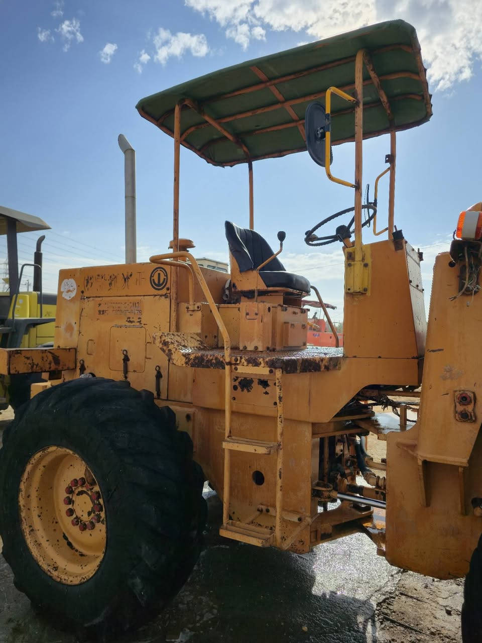 فوركاوه حجم FL120
محرك ازوزه 6 سلندر
كير ميكانيك 
دخول جديد للعراق 🇮🇶
وارد اليابان 🇯🇵🉐️
مكفول محرك كير شاصي 
كلشي وضع الشركه 
العنوان النجف الاشرف  مدينة المعارض الجديده 
*********** ***********
